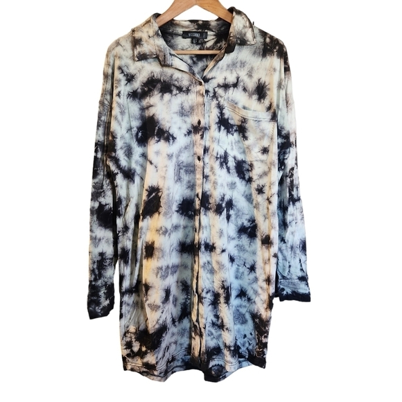 Missguided shirt dress with button front in tie dye white blackish purple - Picture 1 of 13